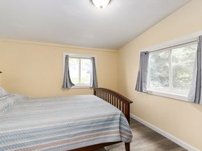 8 10th Ave, Halifax MA 02338