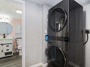 8 10th Ave, Halifax MA 02338