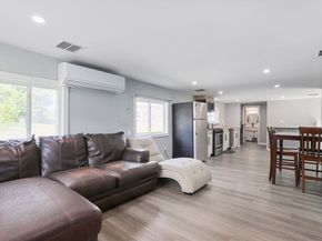 8 10th Ave, Halifax MA 02338