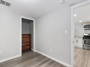 8 10th Ave, Halifax MA 02338