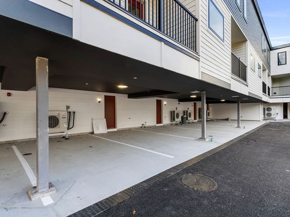 106 River Street 14, Newton MA 02465