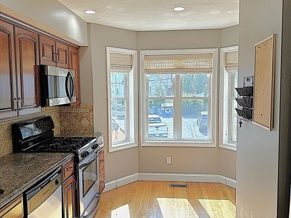 909 Washington St 14, Norwood MA 02062