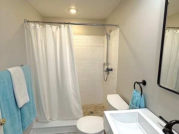 909 Washington St 14, Norwood MA 02062
