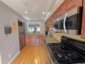 909 Washington St 14, Norwood MA 02062