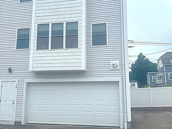 909 Washington St 14, Norwood MA 02062