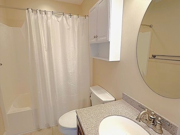 909 Washington St 14, Norwood MA 02062
