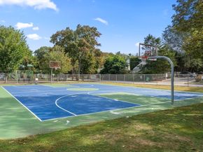 51 Pettee St 11, Newton MA 02464