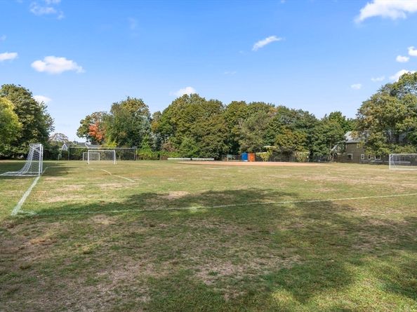 51 Pettee St 11, Newton MA 02464