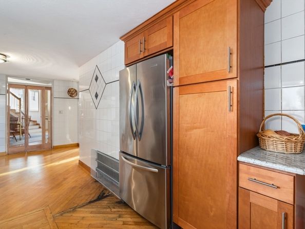 75 Bay View Dr, Swampscott MA 01907