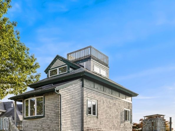 75 Bay View Dr, Swampscott MA 01907