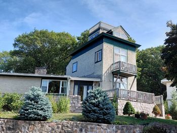 75 Bay View Dr