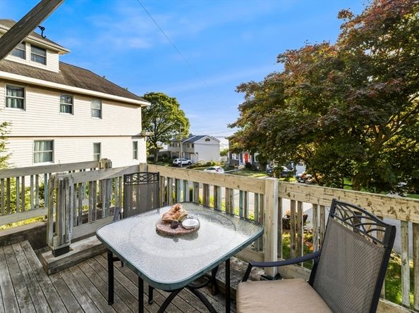 75 Bay View Dr, Swampscott MA 01907