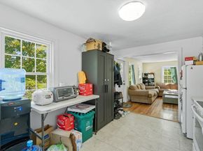 314 Burncoat St, Worcester MA 01606