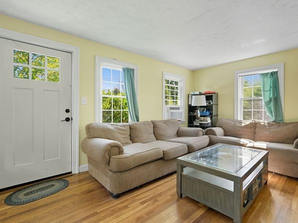 314 Burncoat St, Worcester MA 01606