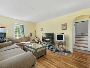 314 Burncoat St, Worcester MA 01606