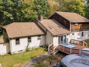 196 High Street, Rochester MA 02770