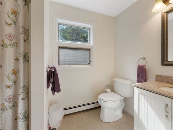 196 High Street, Rochester MA 02770