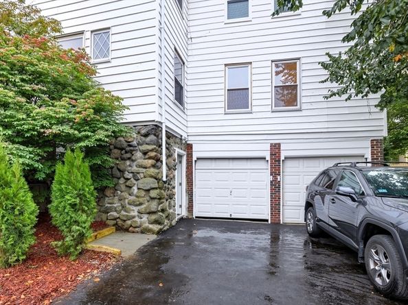 2 Bartlett Avenue 1, Belmont MA 02478