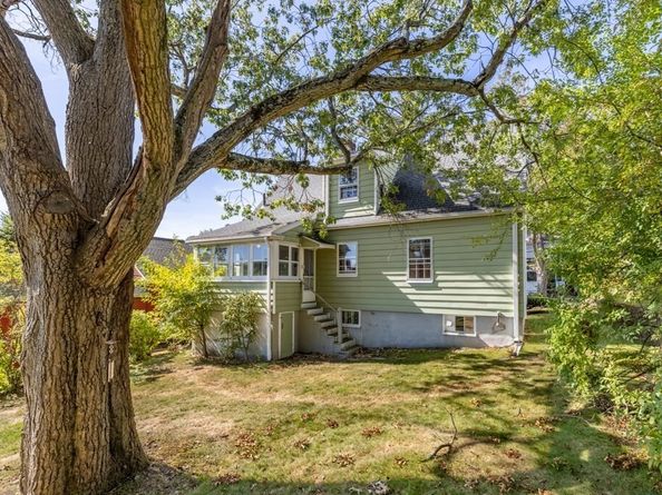 39 Chester St, Arlington MA 02476