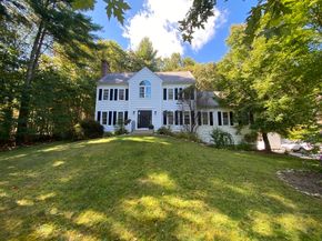 217 Brookway Dr, Northbridge MA 01534