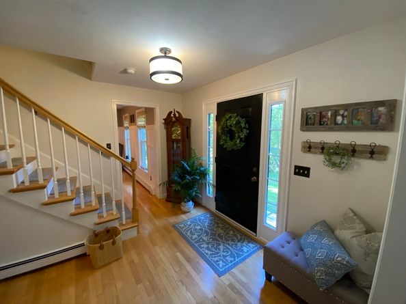 217 Brookway Dr, Northbridge MA 01534