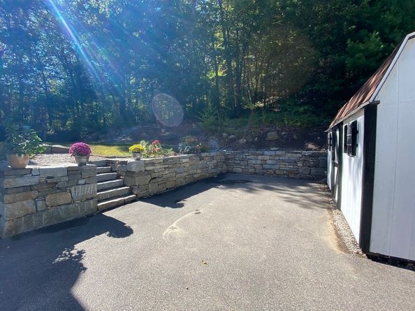 217 Brookway Dr, Northbridge MA 01534