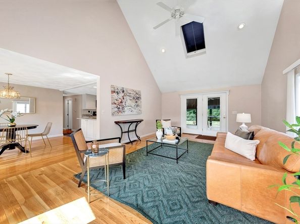 443A North Road, Bedford MA 01730