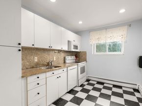 21 Westgate Rd 6, Boston MA 02132