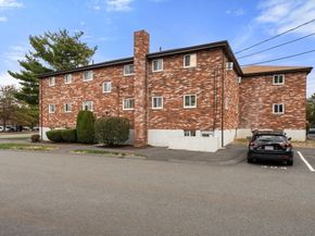 21 Westgate Rd 6, Boston MA 02132