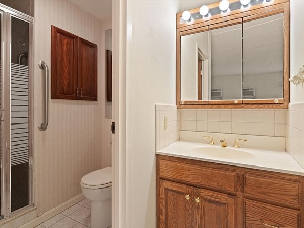235 Winthrop St 1111, Medford MA 02155