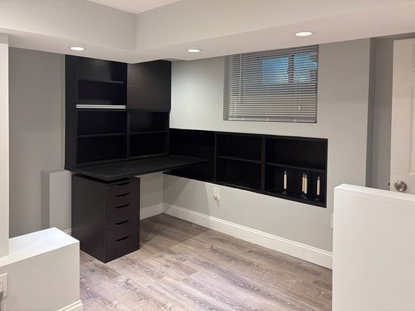 50 Dwhinda Rd, Newton MA 02468