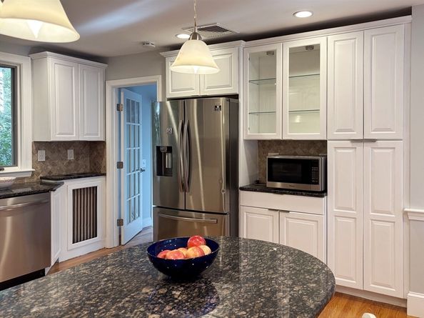 50 Dwhinda Rd, Newton MA 02468