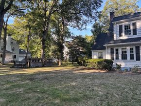 50 Dwhinda Rd, Newton MA 02468