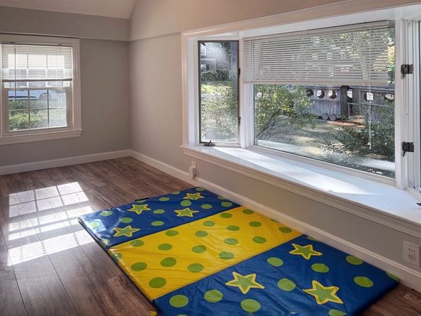 50 Dwhinda Rd, Newton MA 02468