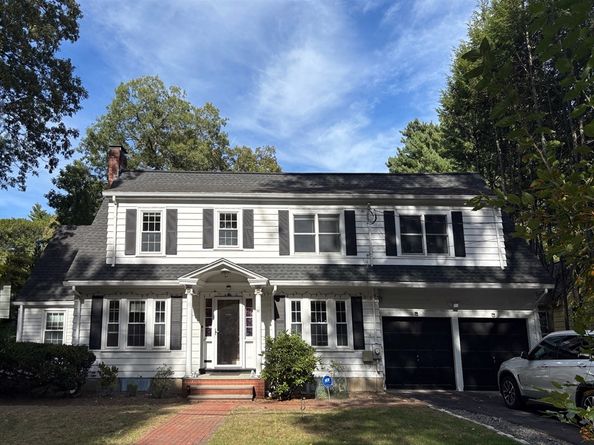 50 Dwhinda Rd, Newton MA 02468
