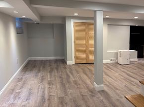50 Dwhinda Rd, Newton MA 02468