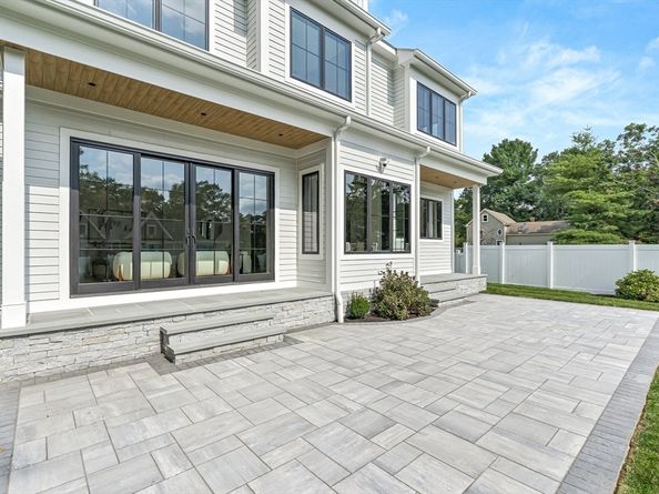 190 Brookline St, Needham MA 02492