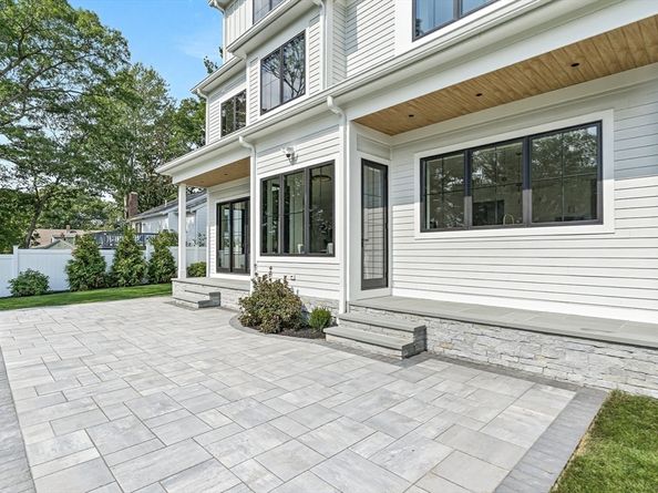 190 Brookline St, Needham MA 02492