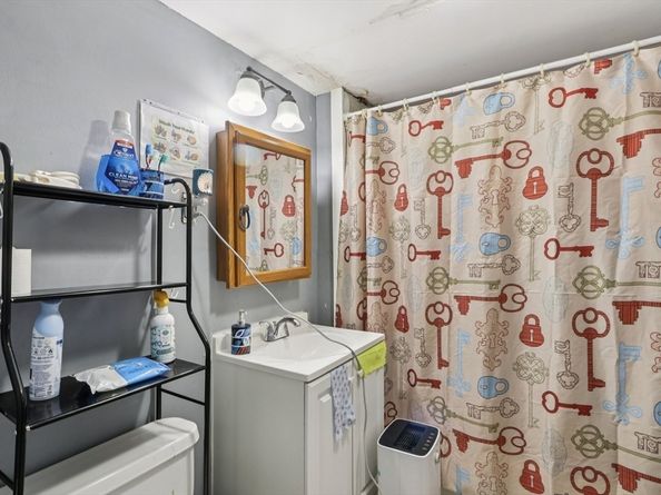 126 Lincoln St, Worcester MA 01605