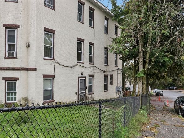 126 Lincoln St, Worcester MA 01605