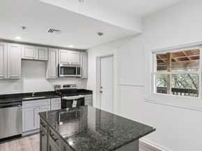 126 Lincoln St, Worcester MA 01605