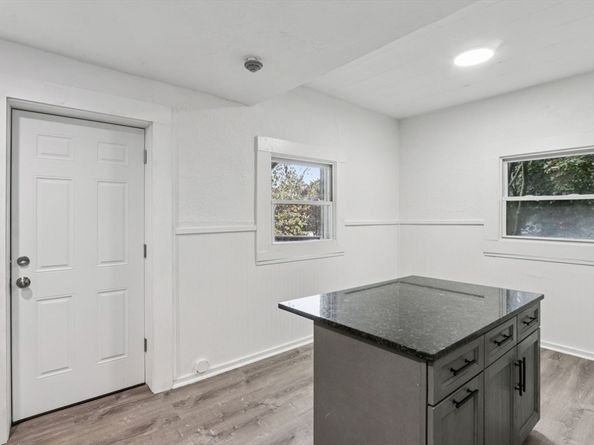 126 Lincoln St, Worcester MA 01605