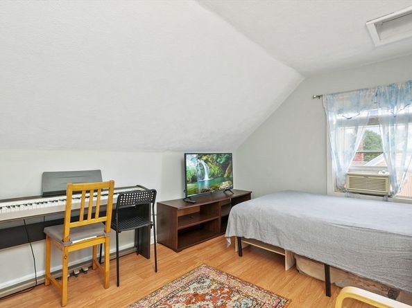 135 Grove Street 135, Waltham MA 02453