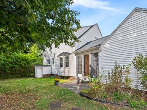 36 Melrose St, Worcester MA 01605