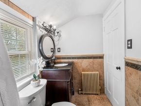 36 Melrose St, Worcester MA 01605