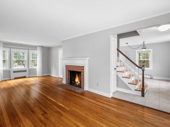 36 Melrose St, Worcester MA 01605