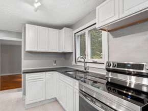 36 Melrose St, Worcester MA 01605
