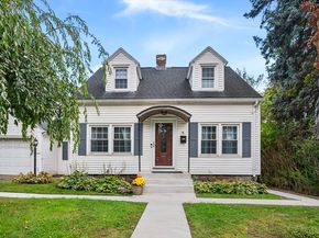 36 Melrose St, Worcester MA 01605