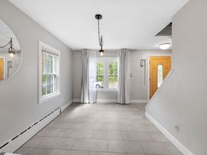 36 Melrose St, Worcester MA 01605