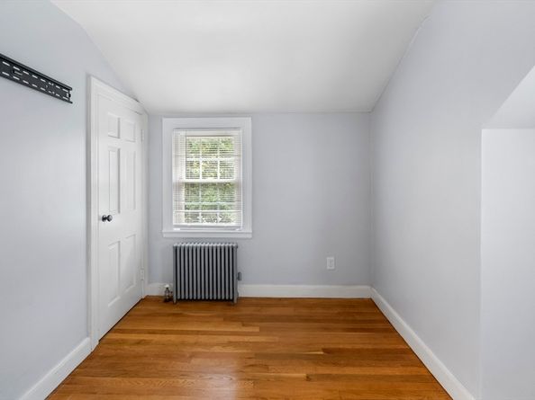 36 Melrose St, Worcester MA 01605